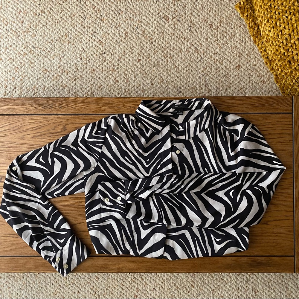 Vintage Ann Taylor zebra patterned button down